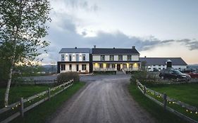 Les Ancetres Auberge & Restaurant